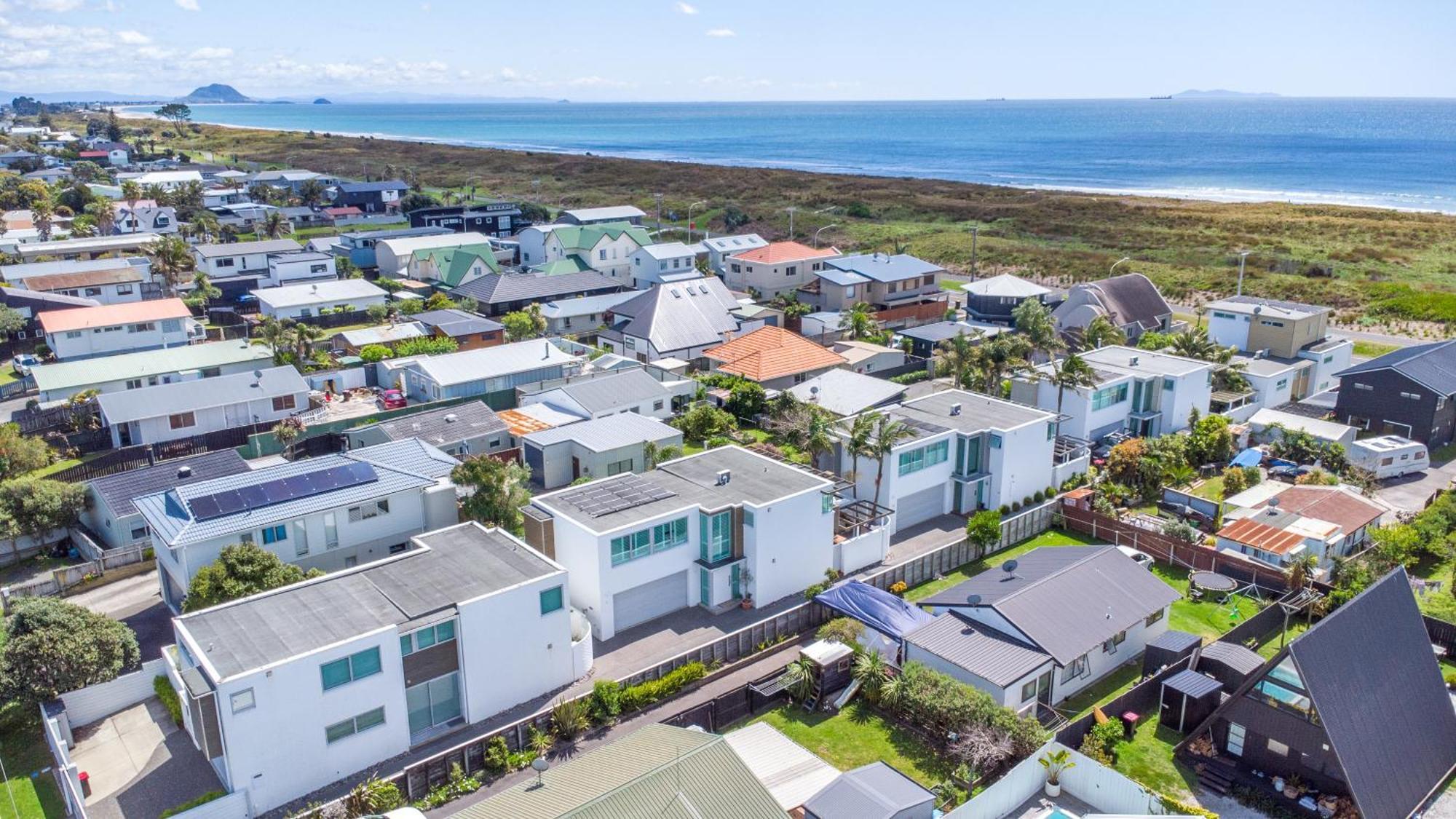 Beachside Retreat With Private Pool Papamoa Exterior foto